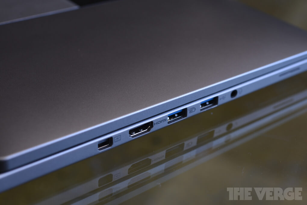 acer-aspire-a7-hands-3on5_1020_verge_super_wide