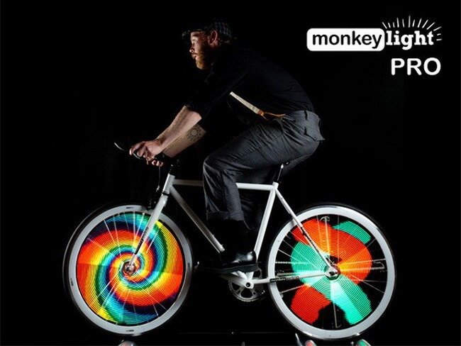Monkey Light Pro сделает ваш велосипед самым заметным на дороге. Фото.