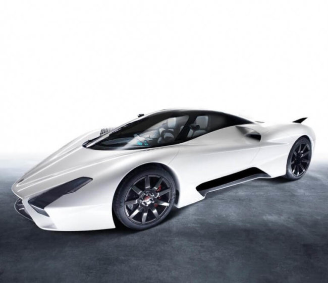 Максимальная скорость суперкара SSC Tuatara составляет 444 км/ч. Фото.
