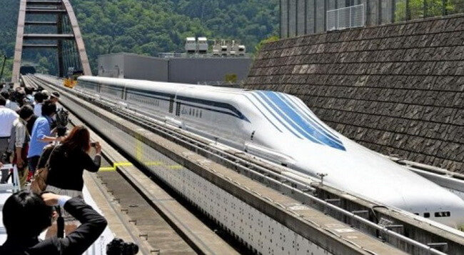 В Японии завершились испытания нового поезда на магнитной подушке. Фото.