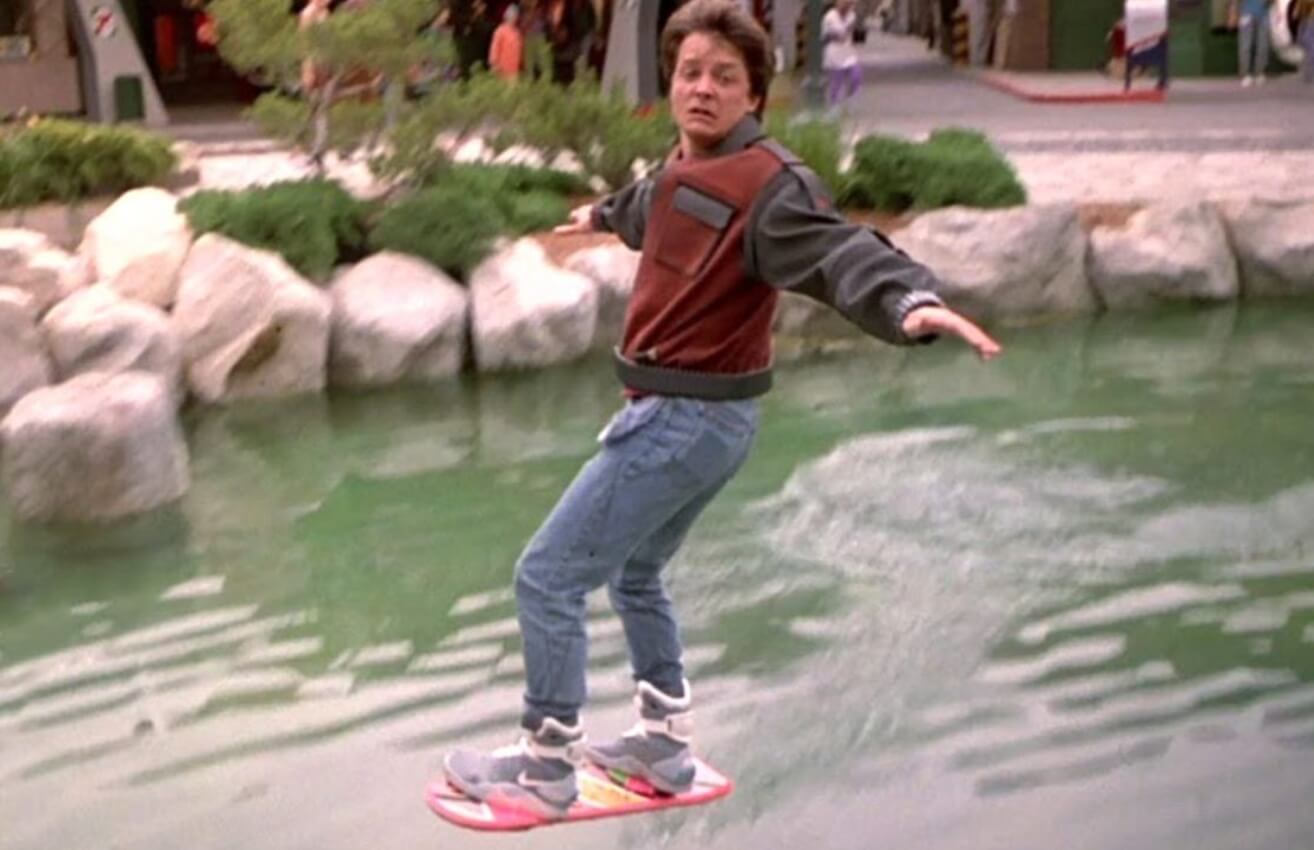 Летающая доска из киноленты «Назад в будущее II». Знаменитый ховерборд. Фото.