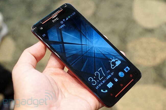 HTC представила новый флагманский смартфон «не для всех». Фото.