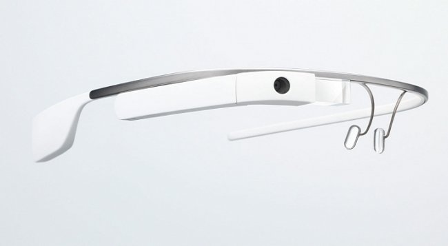 Mercedes-Benz работает над интеграцией Google Glass. Фото.