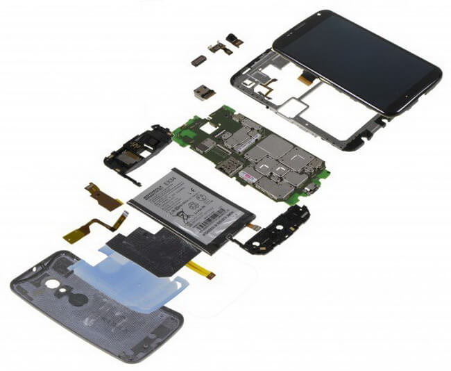 Стоимость производства смартфона Moto X составляет 221 доллар. Фото.
