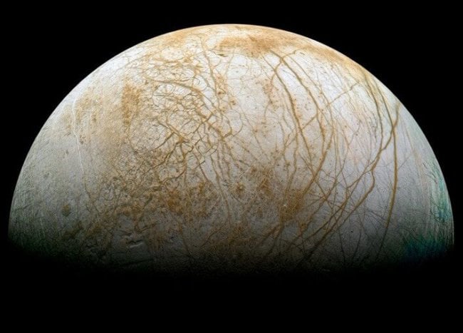 В NASA начали обсуждать миссию к Европе, спутнику Юпитера. Фото.