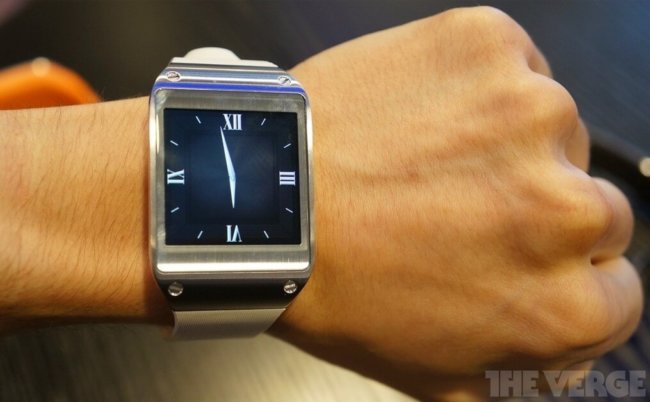 Samsung порадовала умными часами Galaxy Gear. Фото.
