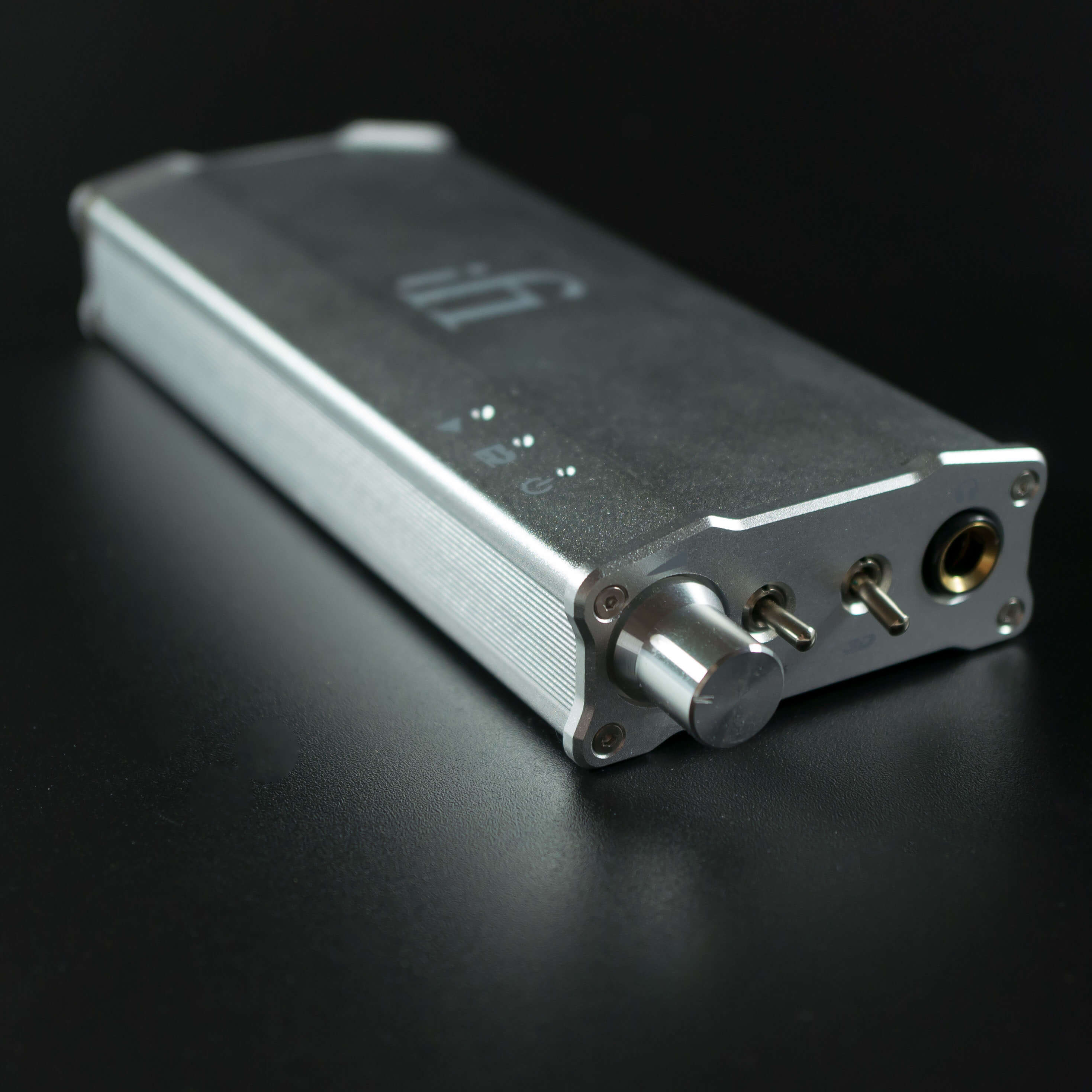 Передняя панель iCAN