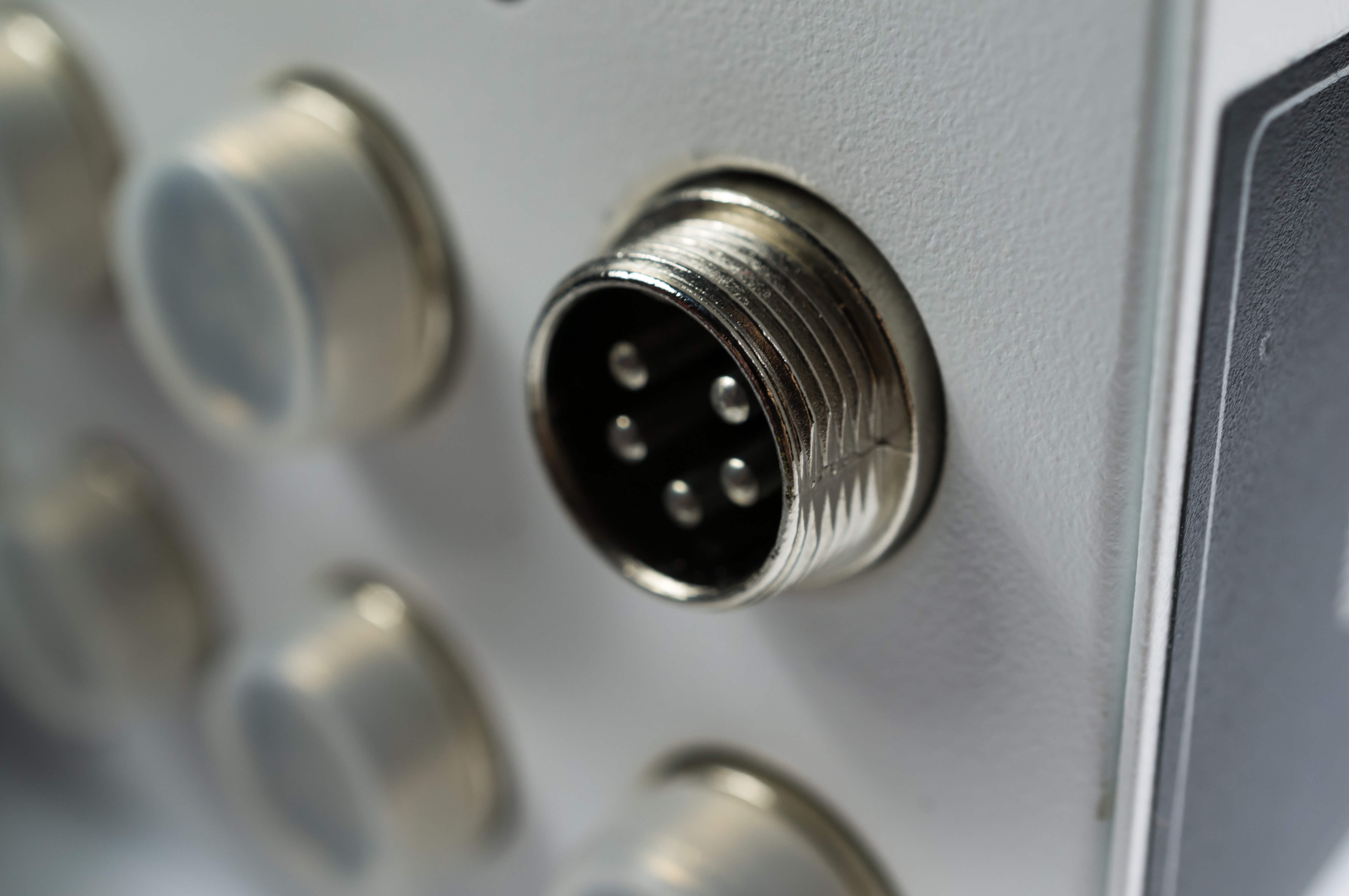 Разъем для кабелей