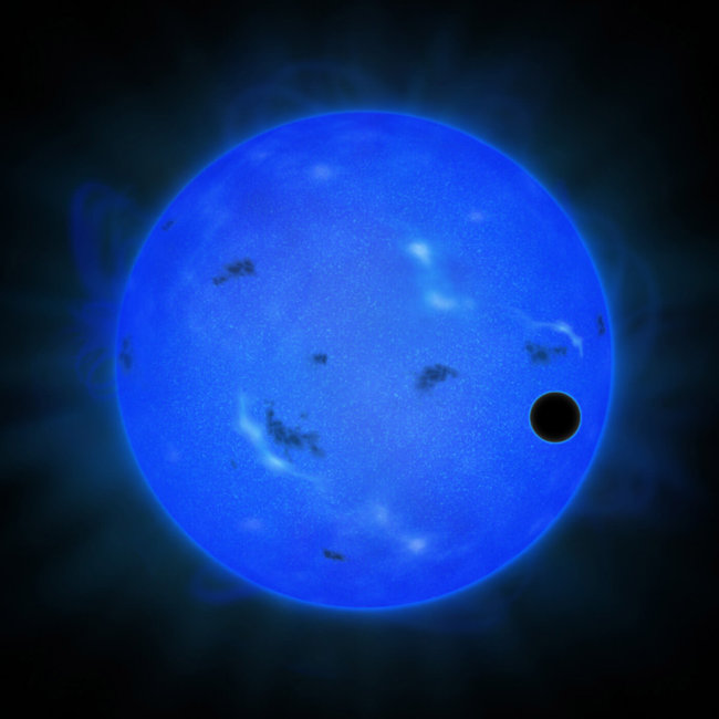 Ученые определелили, что ближайшая экзопланета имеет богатую водой атмосферу. Фото.