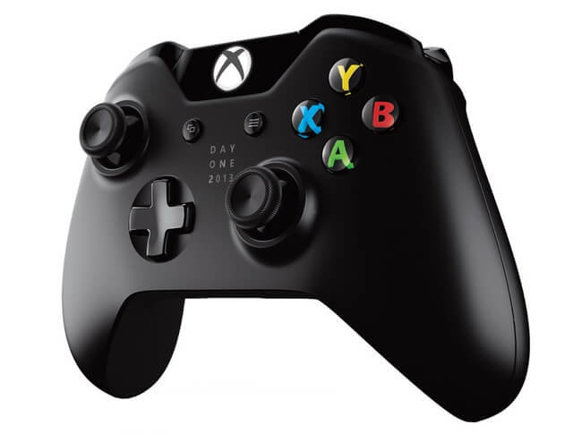 Xbox One будет поддерживать одновременную работу до 8 контроллеров. Фото.