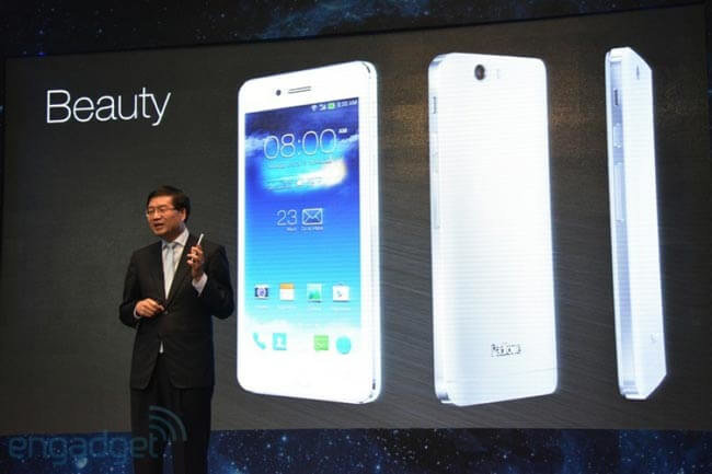 Обновленный гибрид Asus Padfone Infinity представлен официально. Фото.