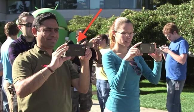 В рекламе Android Kitkat «засветился» новый Google Nexus 5. Фото.