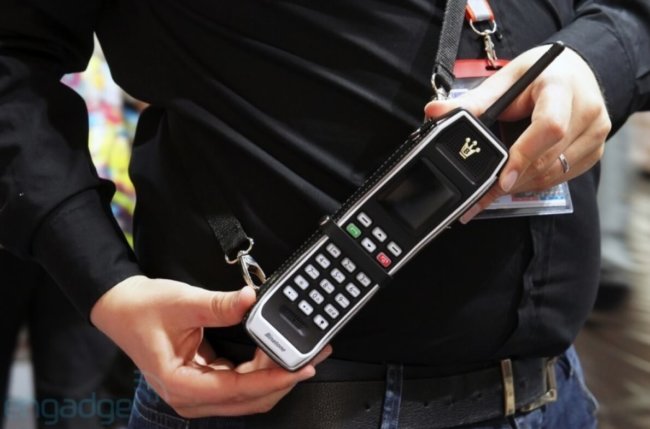 Binatone The Brick: стильный гость из 80-х. Фото.