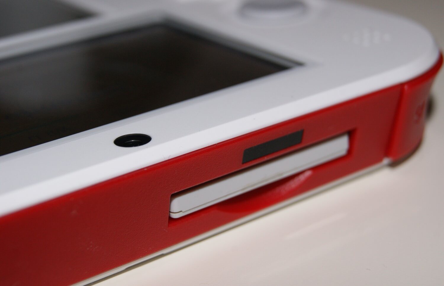 Слот для картриджей