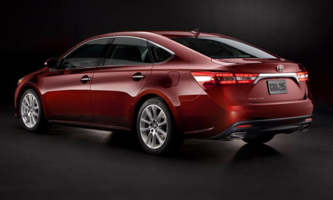 Пауки заставили Toyota отозвать 870 тысяч автомобилей. Фото.