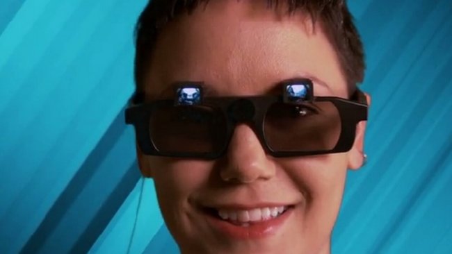 Бывшая изобретательница Valve начала собирать деньги на свои очки виртуальной реальности. Фото.