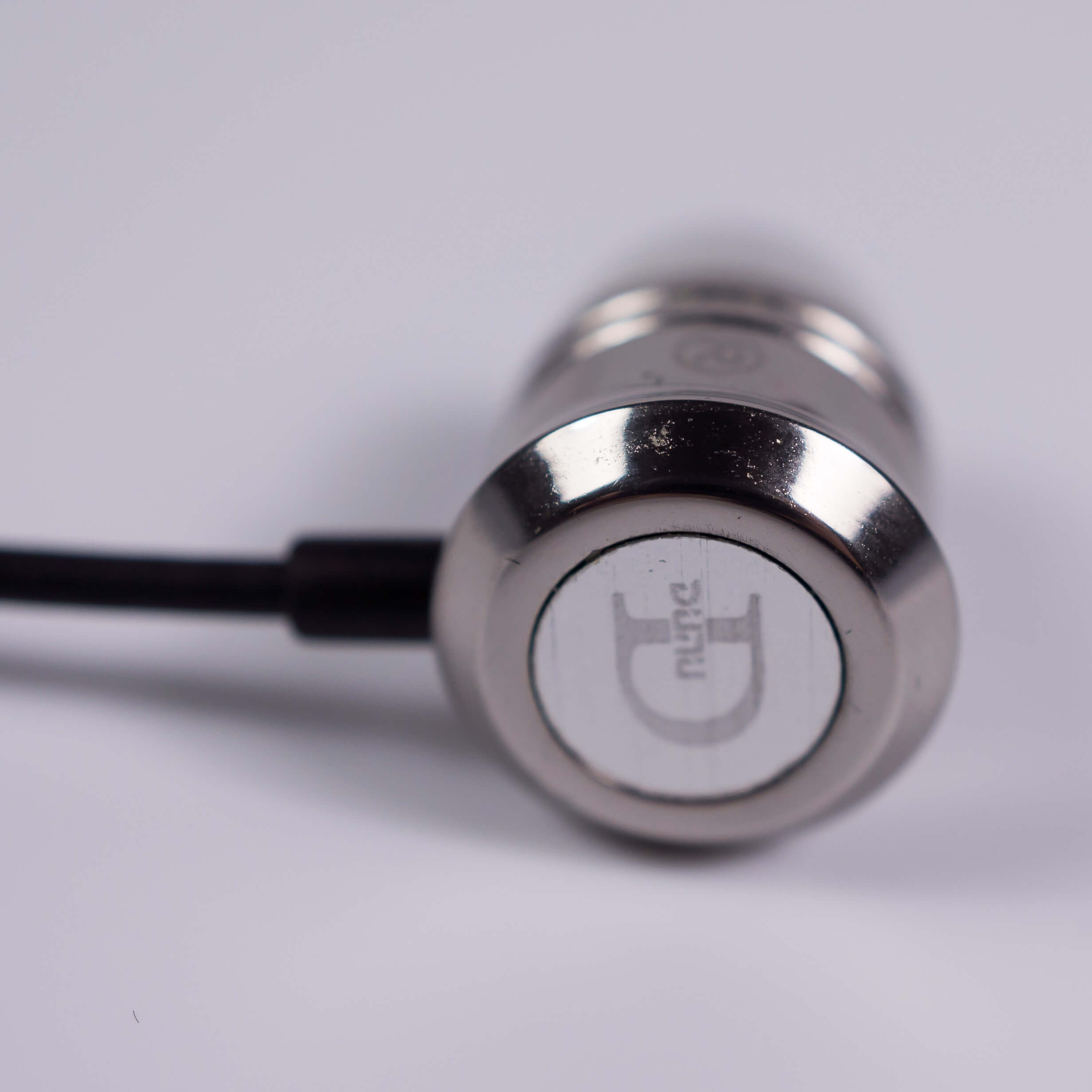 Задняя сторона