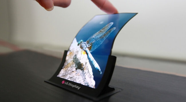 LG начала массовое производство гибких OLED-дисплеев для смартфонов. Фото.
