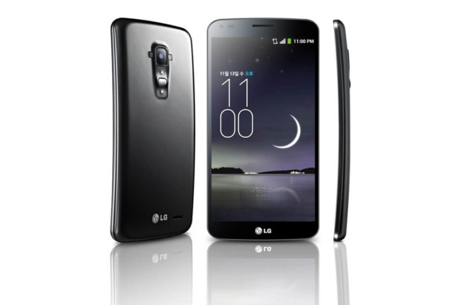 Вдохновленный «Людьми Икс»: LG представила изогнутый смартфон G Flex. Фото.