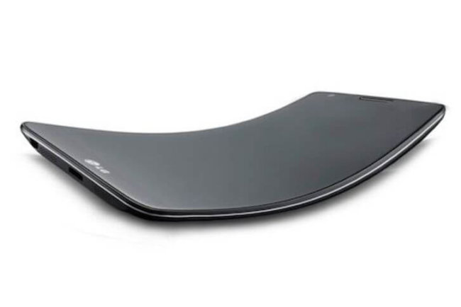 LG начала производство смартфонов с гибким дисплеем. Фото.
