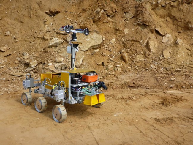 Европейское космическое агентство начало испытания нового марсианского ровера. Фото.