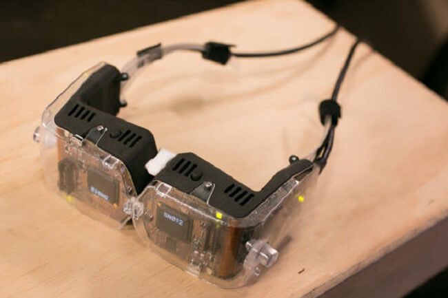 Прототип Avegant: еще одни очки на пути к виртуальной реальности. Фото.