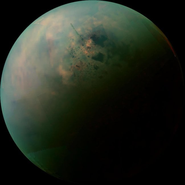 #фото дня | Первые в истории детальные снимки морей и озер северного полюса Титана. Фото.