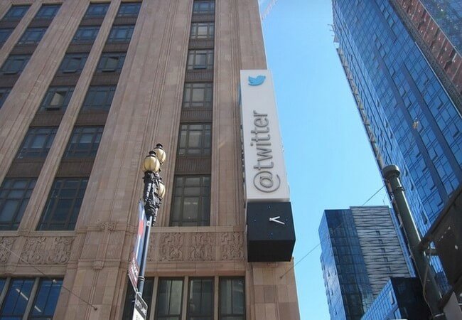 Twitter выбрал Нью-Йоркскую фондовую биржу для размещения своих акций. Фото.