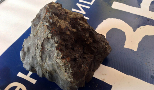 Ученые нашли самый крупный фрагмент челябинского метеорита весом 600 кг. Фото.