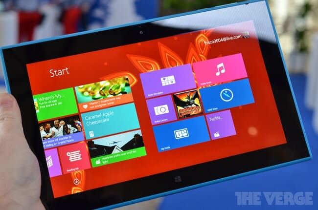 Qualcomm: Surface 2 не конкурент планшету Nokia Lumia 2520. Фото.