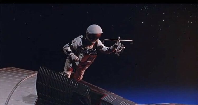 #факты | Как космонавты передвигаются в открытом космосе? Каково ему там? Фото.