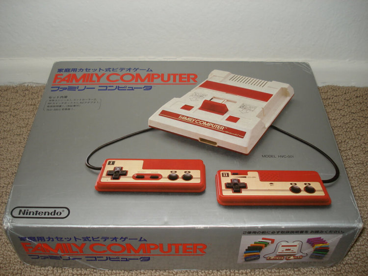 Коробка с Famicom
