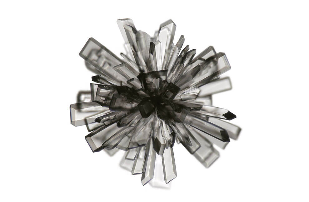 Кристалл аскорбиновой кислоты (витамина C), 100x увеличение.