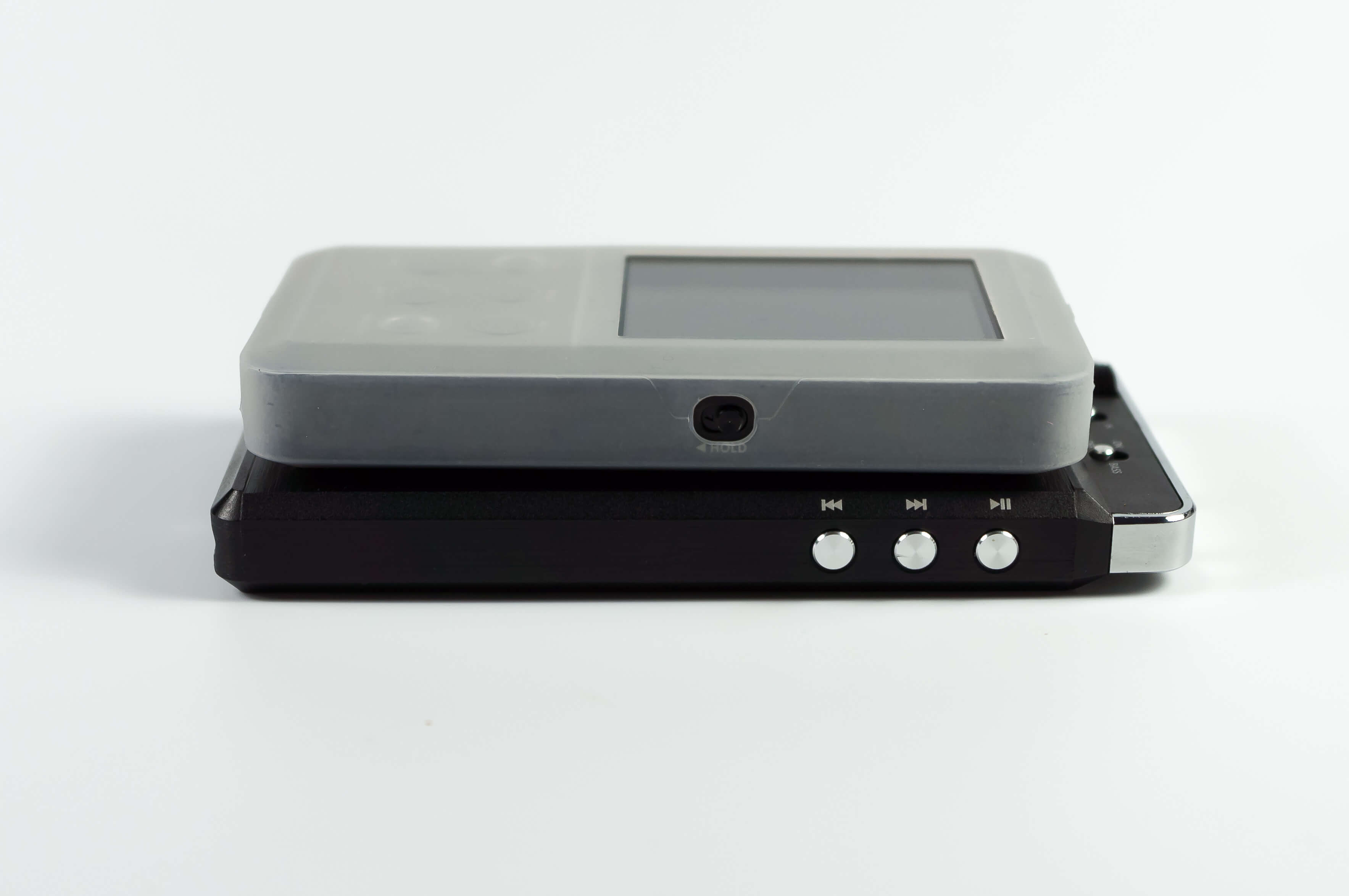 Сравнение с Fiio X3 сбоку