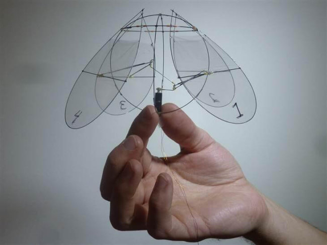 Создан летающий робот-медуза. Фото.