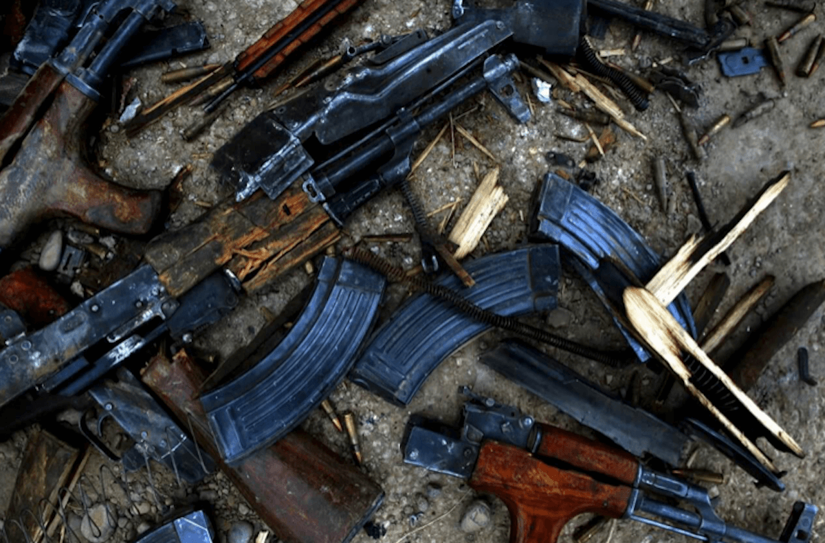 Выбор оружия. Автомата не хватит. Фото.