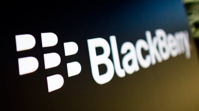Blackberry отдает разработку и производство смартфонов Foxconn. Фото.