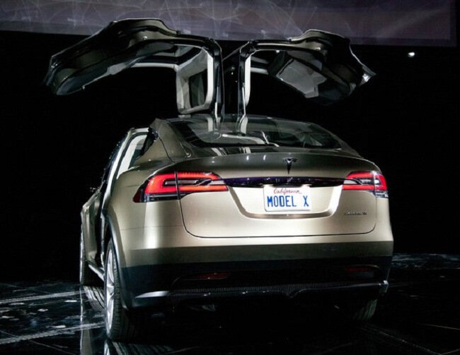 Tesla Motors анонсировала выход бюджетного автомобиля уже через год. Фото.