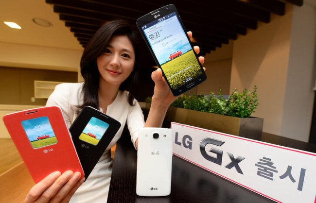 LG представила 5,5-дюймовый смартфон LG Gx. Фото.