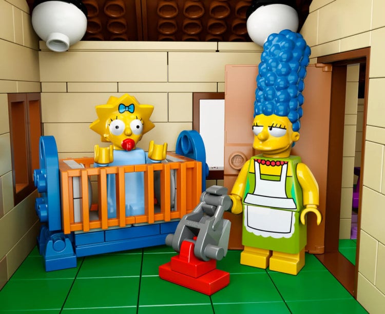 The-Simpsons-House-LEGO-10