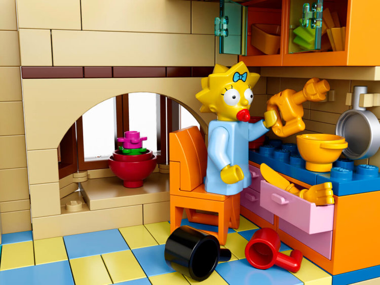 The-Simpsons-House-LEGO-11