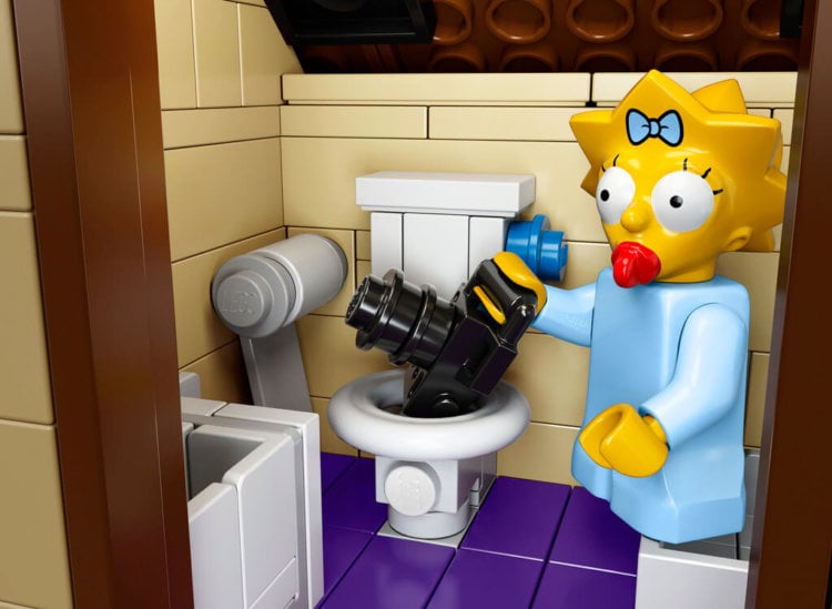 The-Simpsons-House-LEGO-12