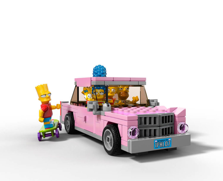 The-Simpsons-House-LEGO-18