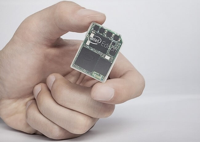#CES | Intel представила двухъядерный компьютер Edison размером с SD-карту. Фото.