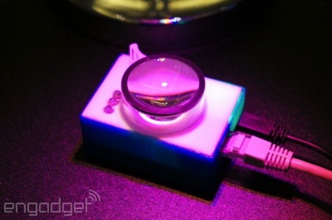 Технология Li-Fi внедряется в мобильные устройства. Фото.