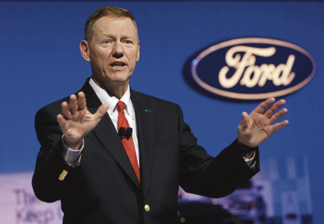 Глава Ford не оставит компанию ради должности в Microsoft. Фото.
