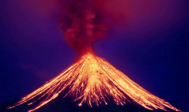 Ученые научились предсказывать извержение вулкана. Фото.