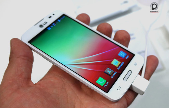 #MWC | LG представила LTE-смартфон F70 средней категории. Фото.