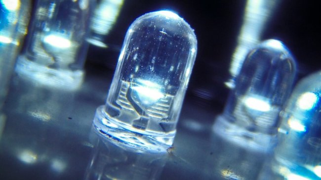 Создан самый маленький светодиод в мире. Фото.
