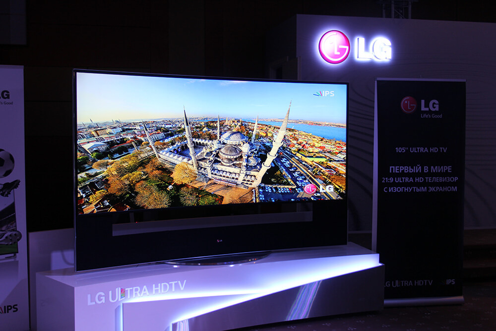 105 изогнутых дюймов